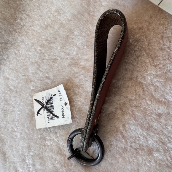 Coach Tea Rose Key Loop - Picture 3 of 6